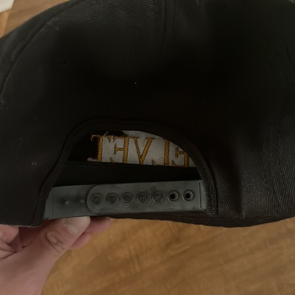 Vintage Black Velvet SnapBack hat. - Picture 3 of 3